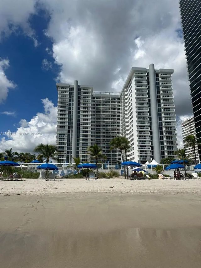 2030 S Ocean Drive #1706, Hallandale Beach