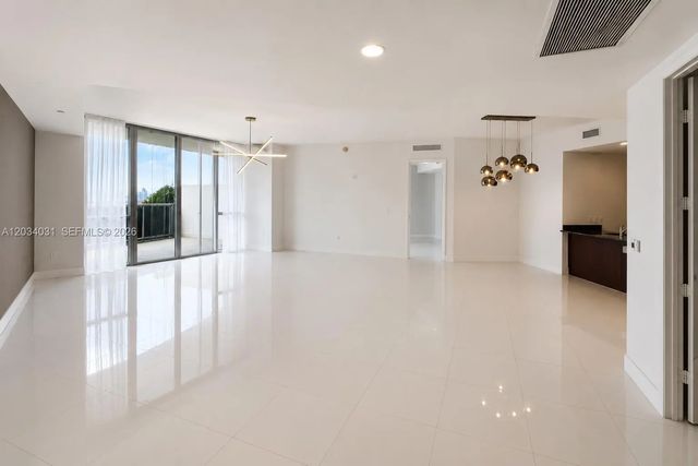 2 of 31 - 15901 Collins Avenue #403, Sunny Isles Beach, FL