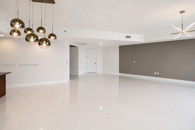 3 of 31 - 15901 Collins Avenue #403, Sunny Isles Beach, FL
