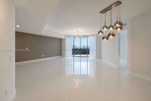 4 of 31 - 15901 Collins Avenue #403, Sunny Isles Beach, FL