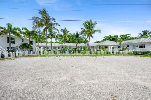 2 of 200 - 2502 Tamarind Drive, Fort Pierce, FL