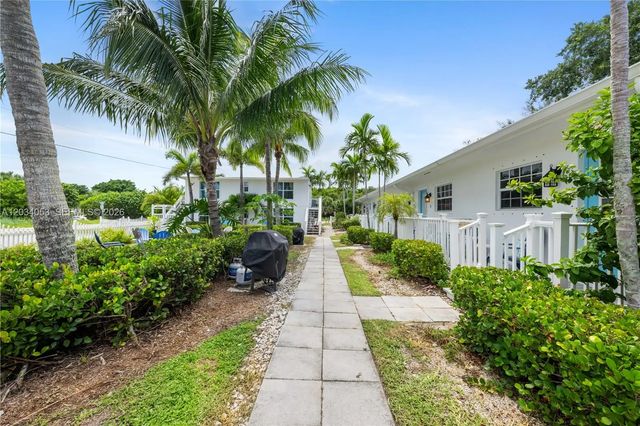 5 of 200 - 2502 Tamarind Drive, Fort Pierce, FL