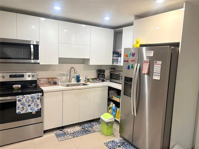 3 of 10 - 7208 Fairway Drive #i11, Miami Lakes, FL
