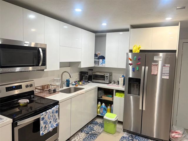5 of 10 - 7208 Fairway Drive #i11, Miami Lakes, FL