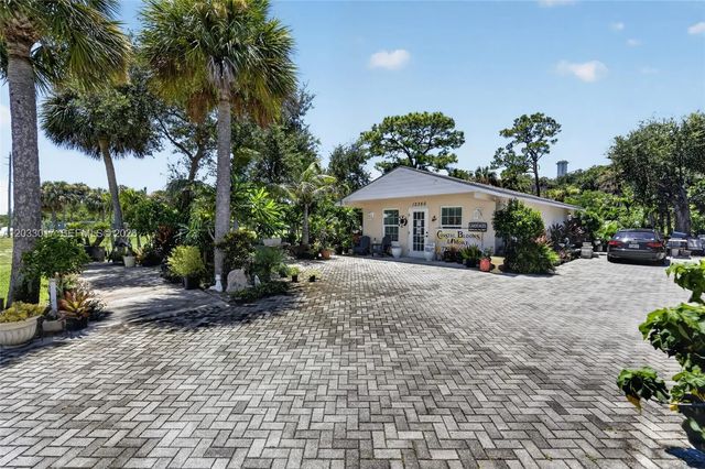 3 of 20 - 12360 Se Dixie Highway, Hobe Sound, FL