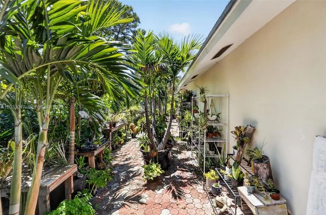5 of 20 - 12360 Se Dixie Highway, Hobe Sound, FL