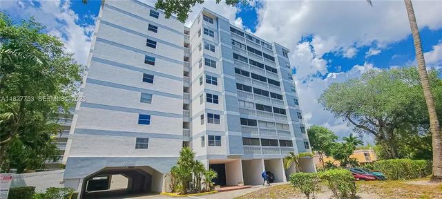 2 of 5 - 3301 Spanish Moss Terrace #219, Lauderhill, FL