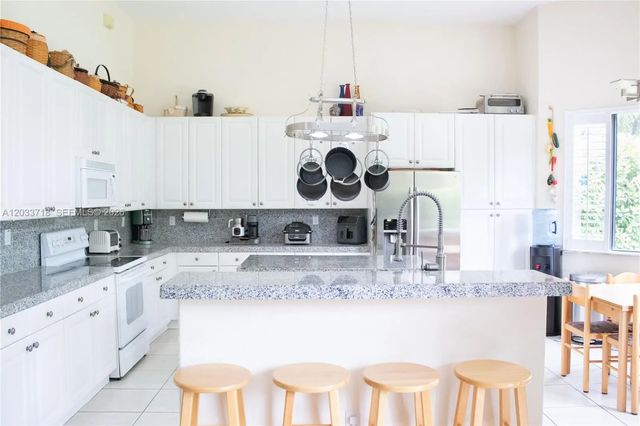 7645 Sw 193rd Lane, Cutler Bay