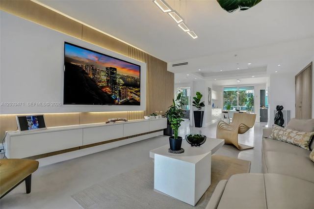 19111 Collins Avenue #102, Sunny Isles Beach