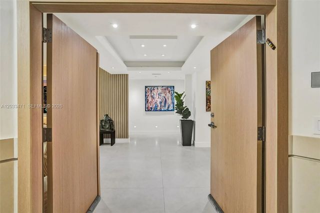 4 of 78 - 19111 Collins Avenue #102, Sunny Isles Beach, FL
