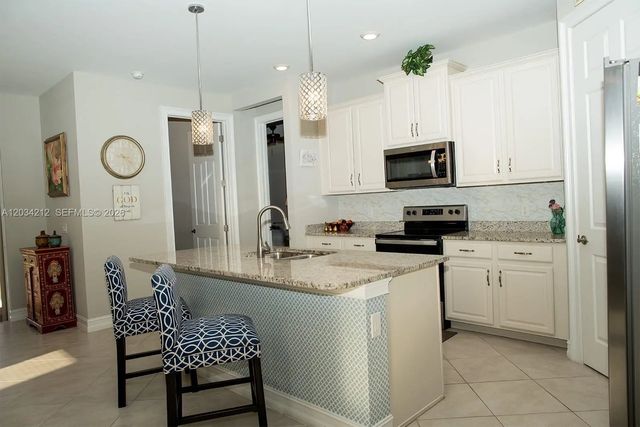 3 of 13 - 3290 Baravaldo Circle, Cape Coral, FL
