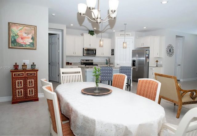 5 of 13 - 3290 Baravaldo Circle, Cape Coral, FL