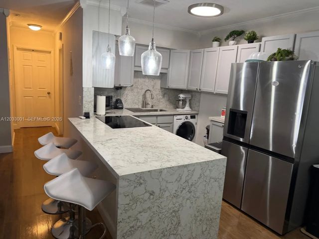 3 of 7 - 500 Layne Boulevard #12, Hallandale Beach, FL