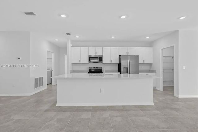 2 of 40 - 6754 Equinox Lane, North Fort Myers, FL