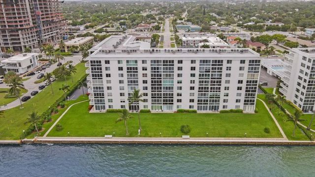 5 of 37 - 301 Lake Shore Drive #809, Lake Park, FL