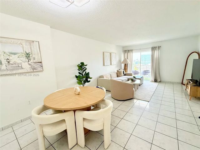 4 of 46 - 400 Kings Point Drive #928, Sunny Isles Beach, FL