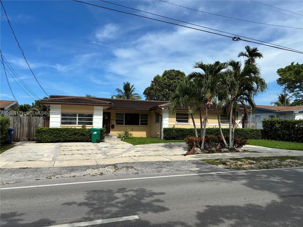 18715 Ne 18th Avenue, Miami