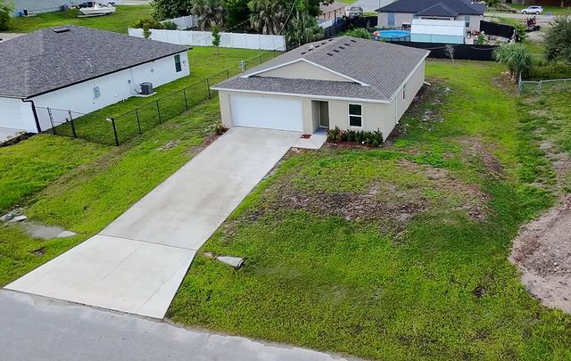4 of 31 - 26 Ne 12th Terrace, Cape Coral, FL