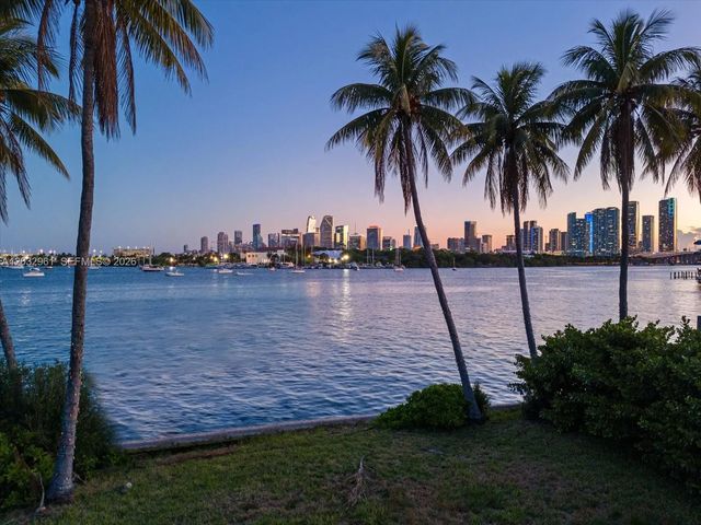 3 of 8 - 1228 S Venetian Way, Miami, FL