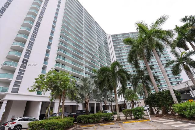 3 of 98 - 100 Bayview Drive #527, Sunny Isles Beach, FL