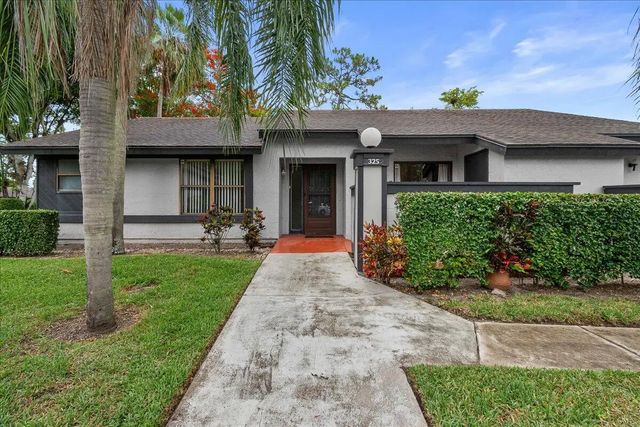 325 Pennington Court, Royal Palm Beach