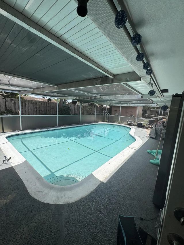 3 of 13 - 6280 Sw 4th Street, Margate, FL