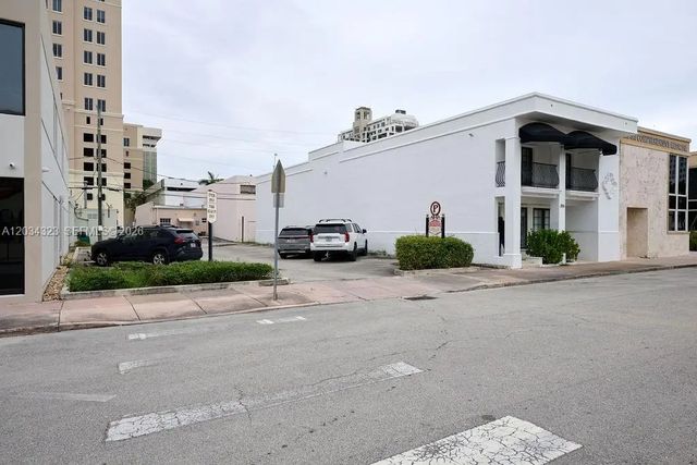 4 of 13 - 355 Palermo Avenue, Coral Gables, FL