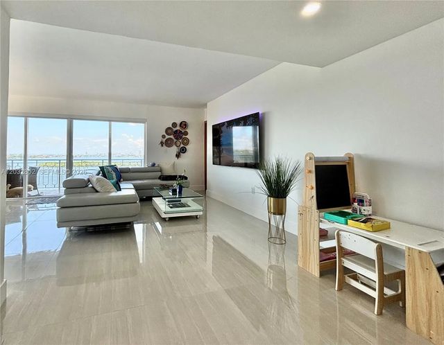 4 of 56 - 11111 Ne Biscayne Boulevard #16a, Miami, FL