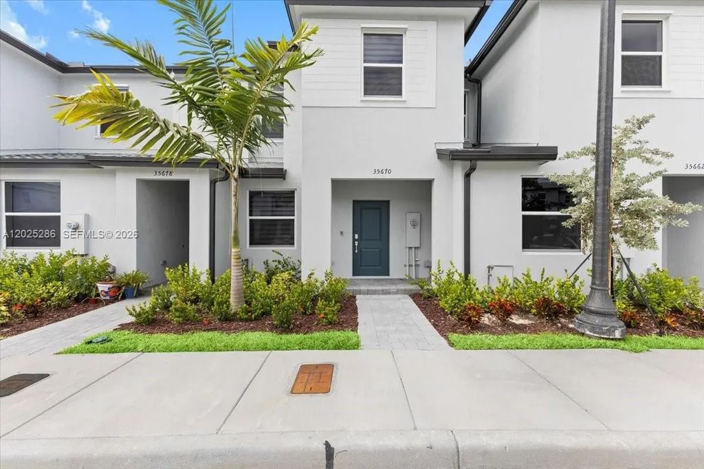 35670 Sw 178 Court, Miami