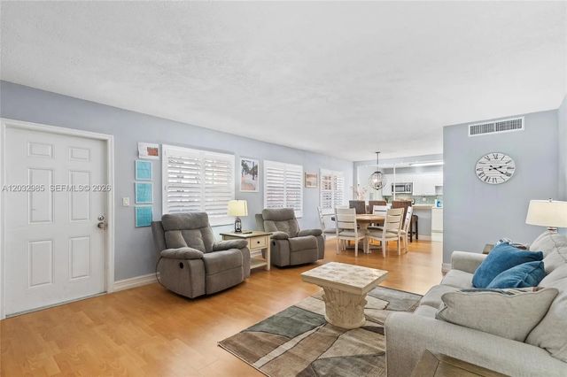 2 of 28 - 2424 Ne 9th Street #207, Fort Lauderdale, FL