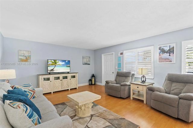 3 of 28 - 2424 Ne 9th Street #207, Fort Lauderdale, FL