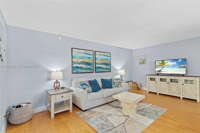 4 of 28 - 2424 Ne 9th Street #207, Fort Lauderdale, FL