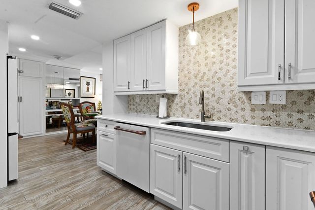 4 of 19 - 2840 S Ocean Boulevard #109, Palm Beach, FL