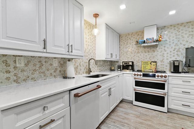 5 of 19 - 2840 S Ocean Boulevard #109, Palm Beach, FL
