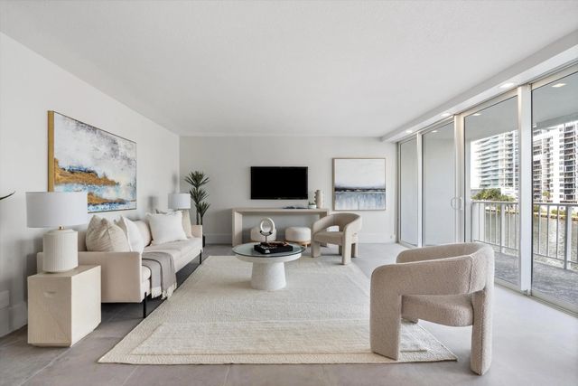 2 of 49 - 2800 E Sunrise Boulevard #4c, Fort Lauderdale, FL