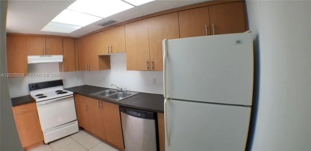 3 of 21 - 13700 Ne 6th Avenue #113, North Miami, FL