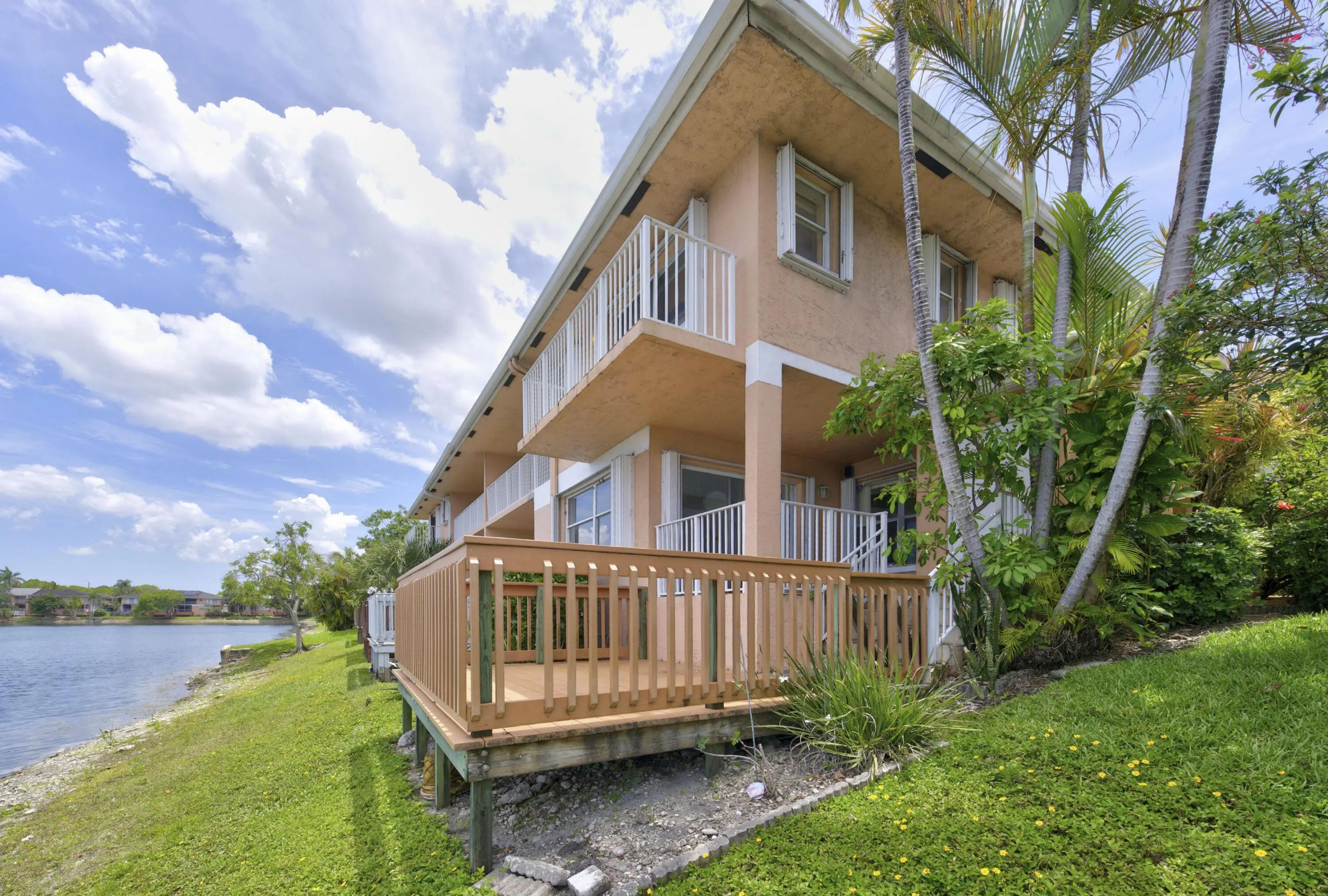3291 Nw 44th Street #2, Oakland Park