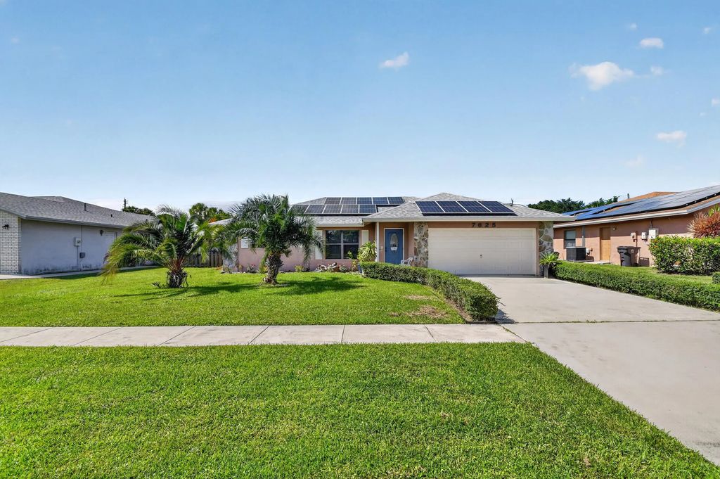 7625 Woodland Creek Lane, Lake Worth