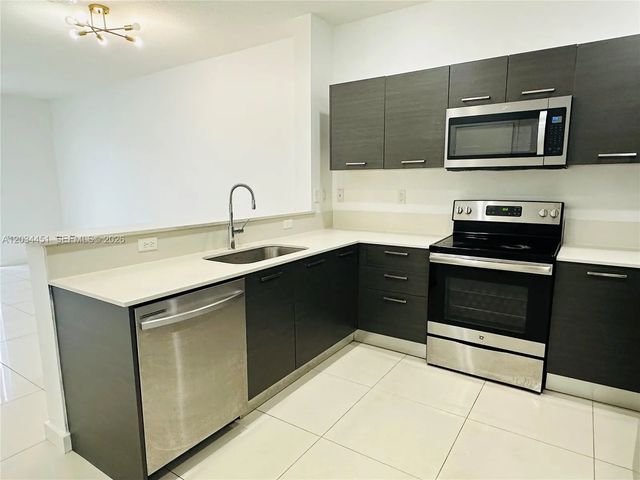 2 of 21 - 3507 Nw 13th Street, Lauderhill, FL