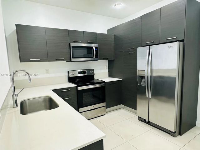 3 of 21 - 3507 Nw 13th Street, Lauderhill, FL