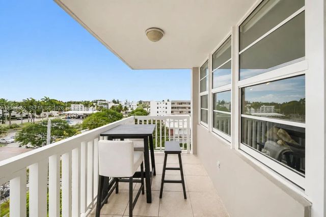 3 of 39 - 2016 Bay Drive #504, Miami Beach, FL
