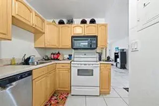 504 Gardens Drive #203, Pompano Beach