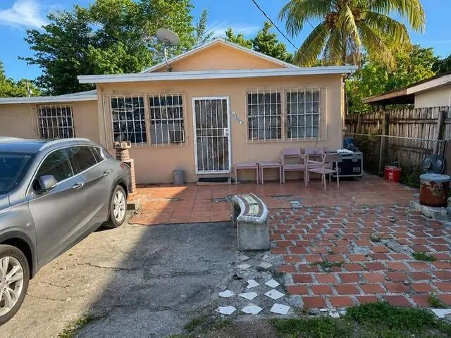 1850 Nw 35th Street, Miami