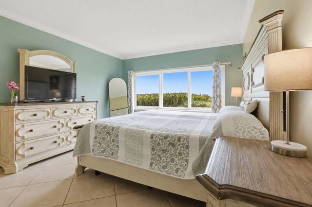 5 of 27 - 4200 N Hwy A1a #112, Hutchinson Island, FL