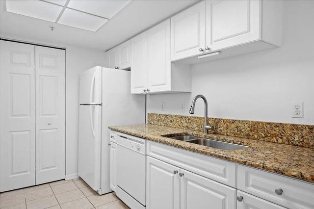 2 of 24 - 200 N Crestwood Court N #211, Royal Palm Beach, FL