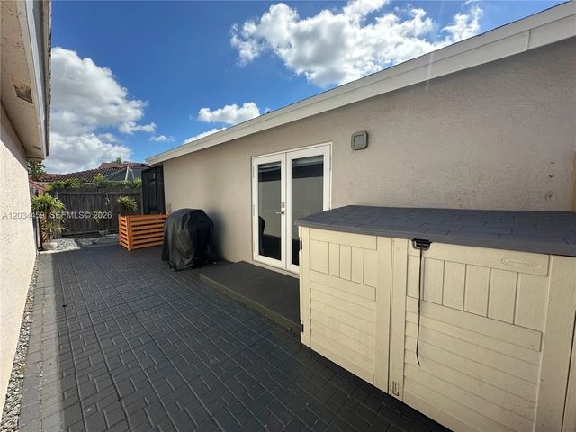 5 of 68 - 5733 Nw 100th Court, Doral, FL