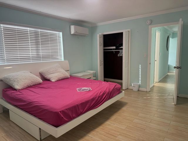 4 of 7 - 323 Monroe Street #1-6, Hollywood, FL
