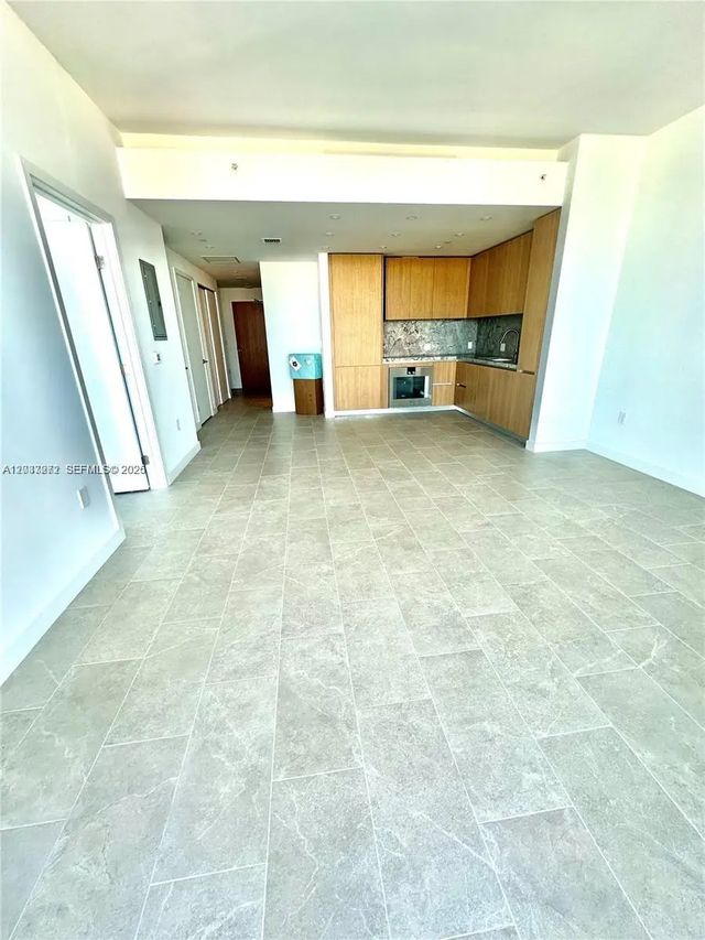 4 of 9 - 500 Alton Road #2108, Miami Beach, FL