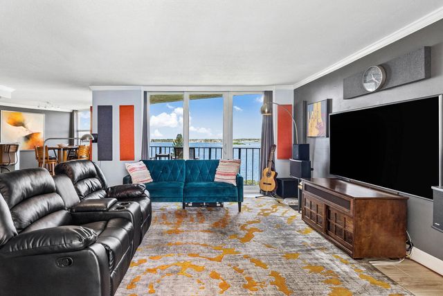 4 of 49 - 5420 N Ocean Drive #905, West Palm Beach, FL