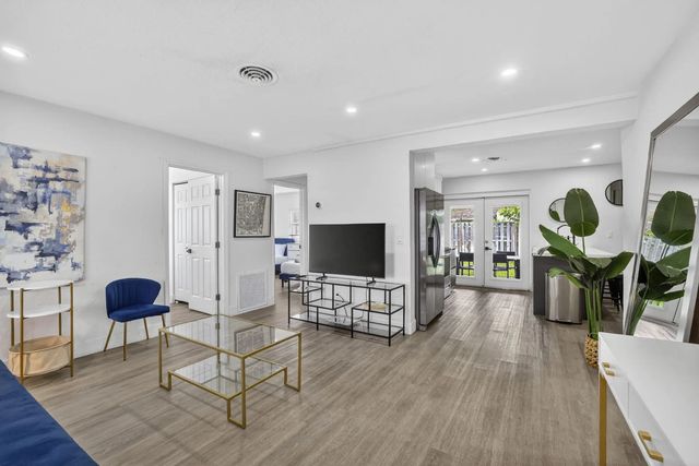 4 of 34 - 4601 Ne 4th Avenue, Fort Lauderdale, FL